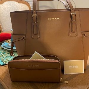 MK purse and wallet